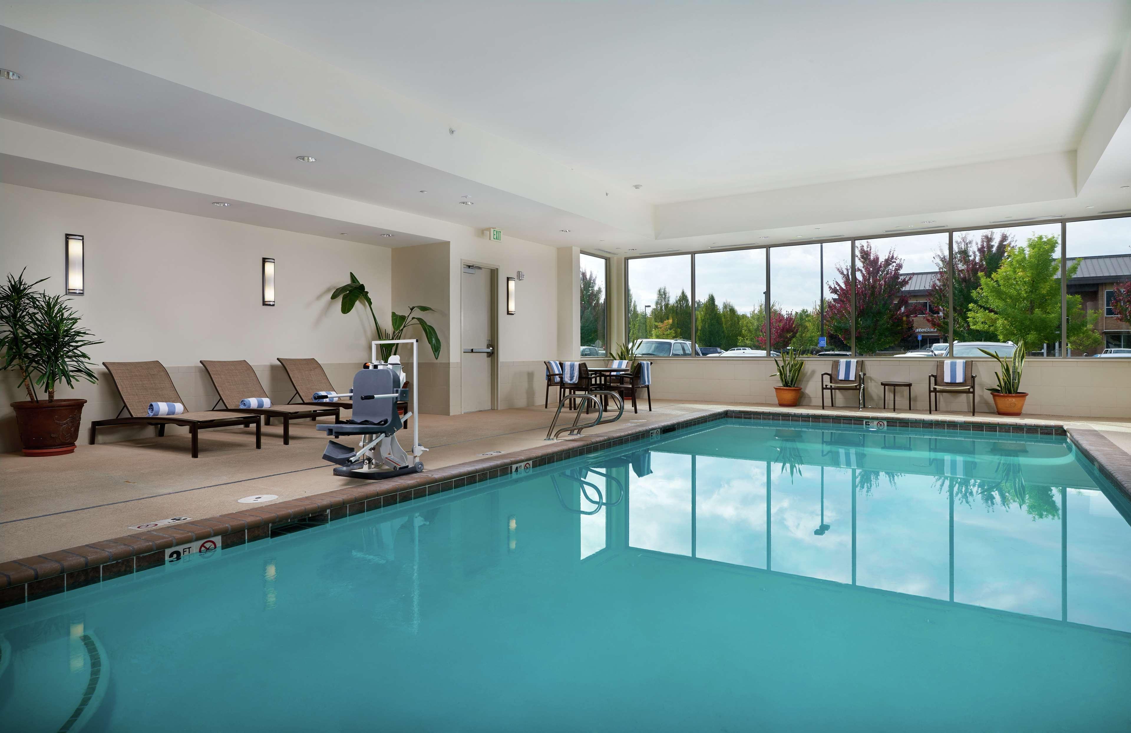 Hampton Inn And Suites Salem Bagian luar foto