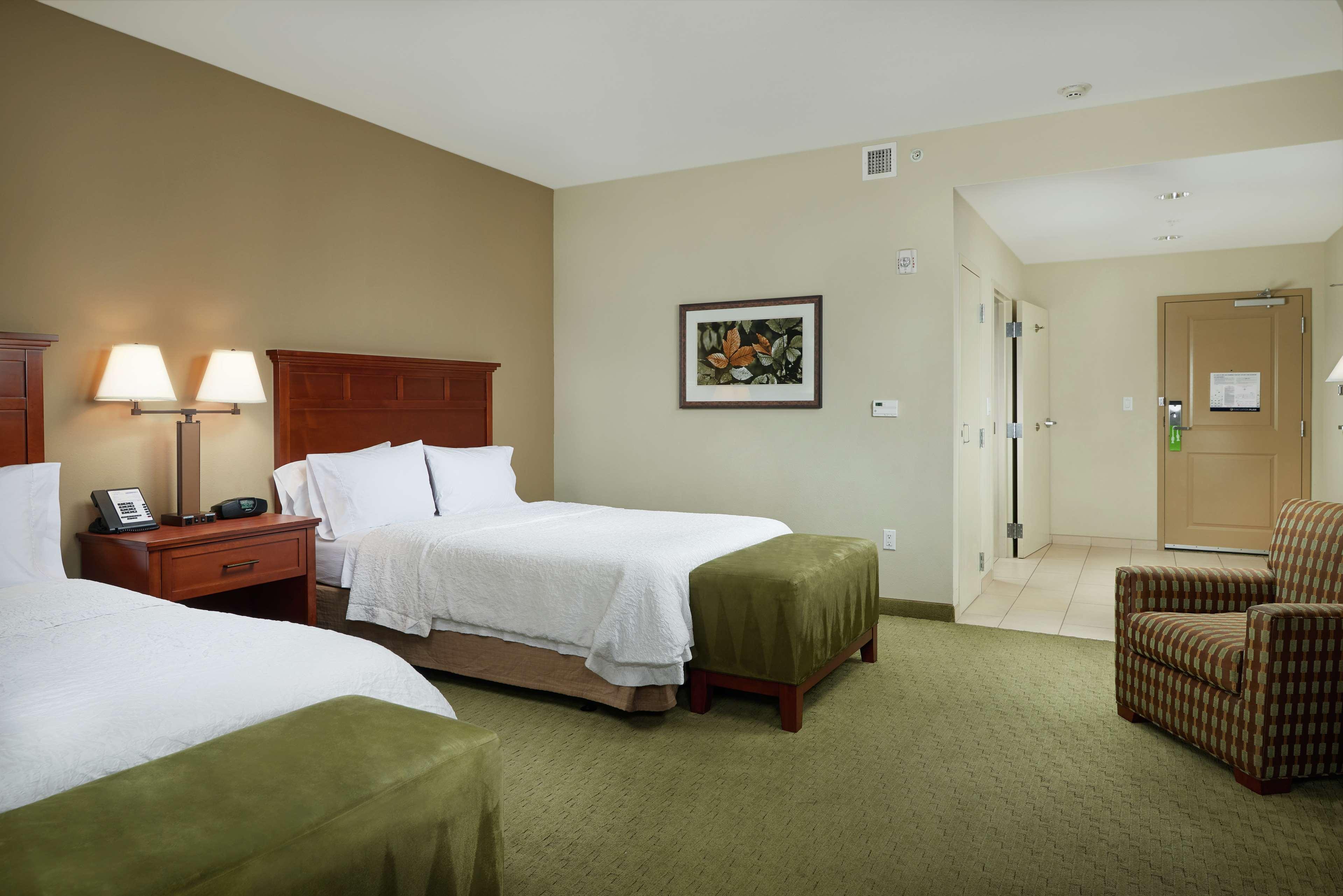 Hampton Inn And Suites Salem Bagian luar foto