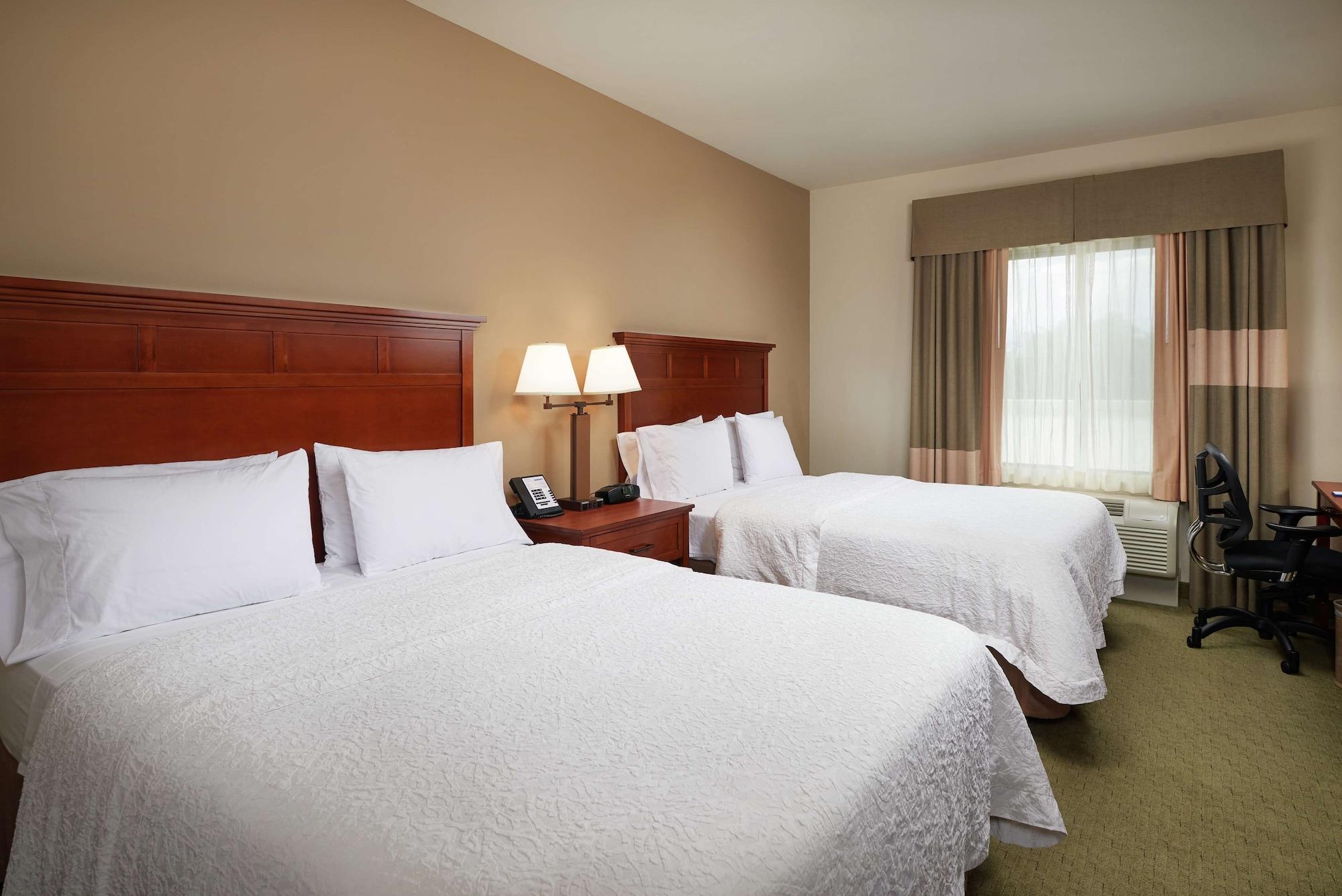 Hampton Inn And Suites Salem Bagian luar foto