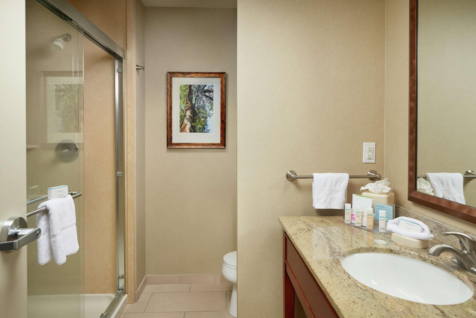 Hampton Inn And Suites Salem Bagian luar foto
