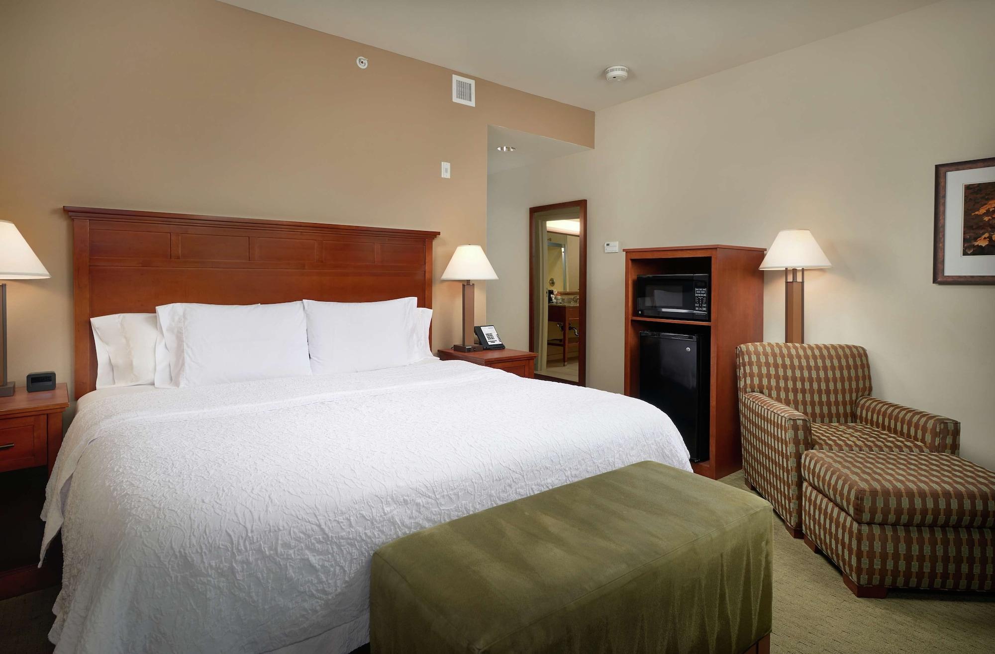 Hampton Inn And Suites Salem Bagian luar foto
