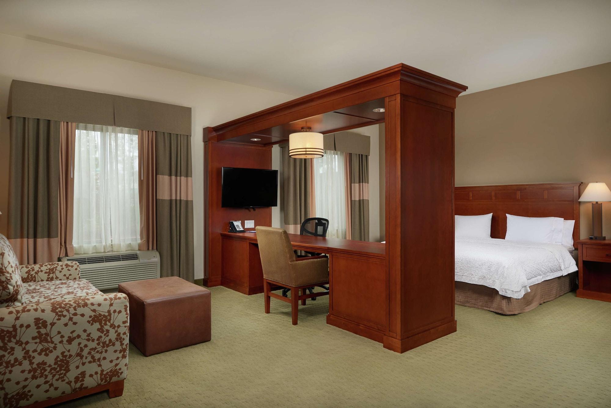 Hampton Inn And Suites Salem Bagian luar foto